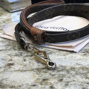 Louis Vuitton leash small dog excellent condition